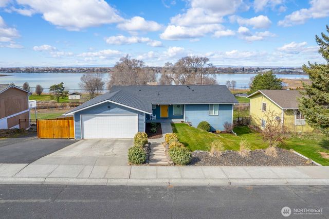 2032 S Beaumont Drive, Moses Lake, WA 98837