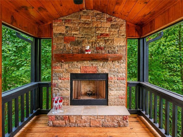 240 Spirits Knob, Morganton, GA 30560