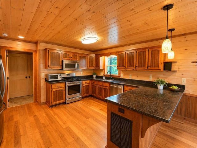 240 Spirits Knob, Morganton, GA 30560