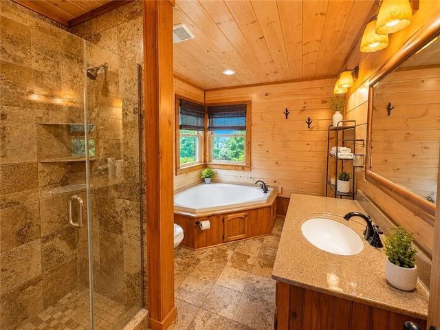 240 Spirits Knob, Morganton, GA 30560