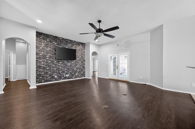 508 Kempson Court, Saginaw, TX 76179