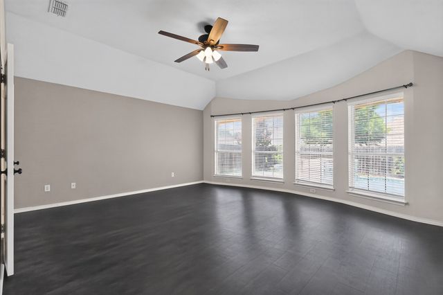 508 Kempson Court, Saginaw, TX 76179