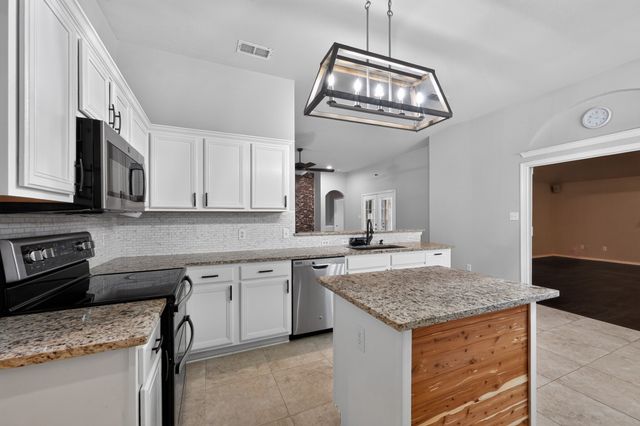 508 Kempson Court, Saginaw, TX 76179