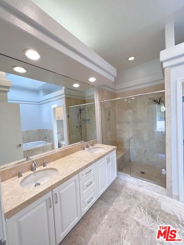 6483 Zuma View Place 104, Malibu, CA 90265