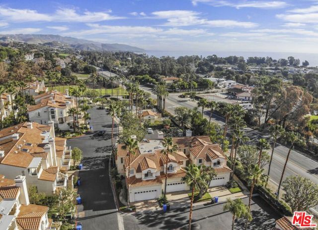 6483 Zuma View Place 104, Malibu, CA 90265