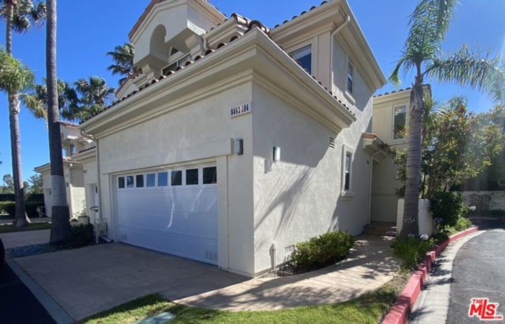 6483 Zuma View Place 104, Malibu, CA 90265