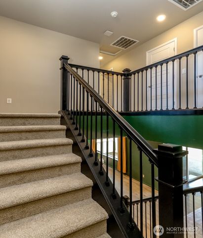 650 McKinley Street, Enumclaw, WA 98022