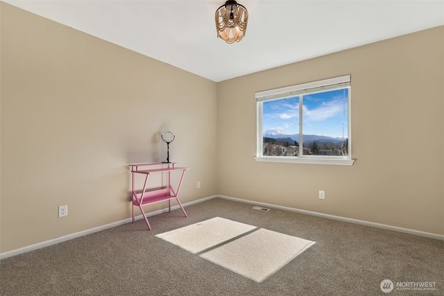 650 McKinley Street, Enumclaw, WA 98022