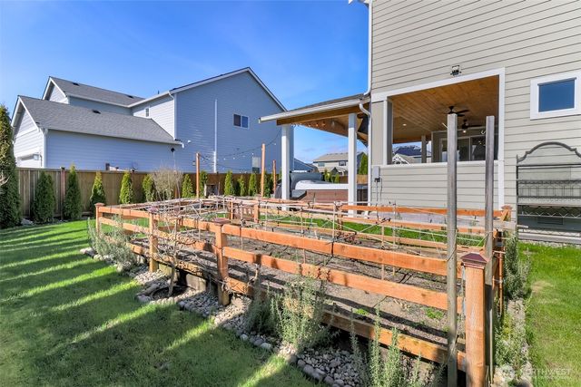 650 McKinley Street, Enumclaw, WA 98022