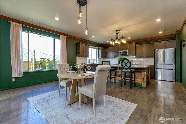 650 McKinley Street, Enumclaw, WA 98022