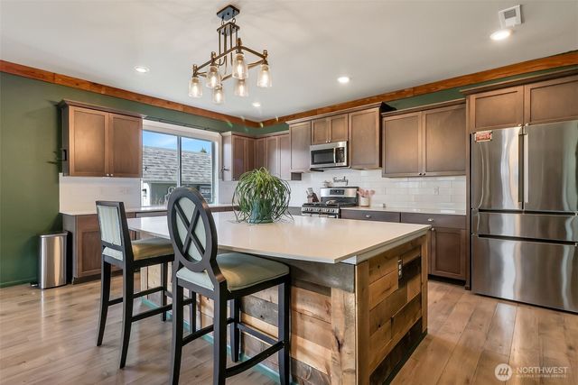 650 McKinley Street, Enumclaw, WA 98022