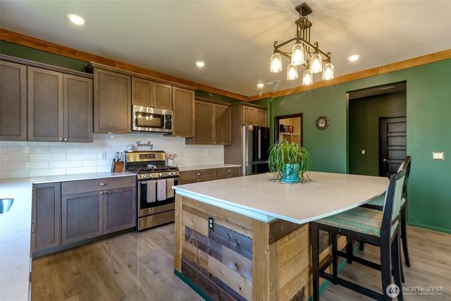 650 McKinley Street, Enumclaw, WA 98022