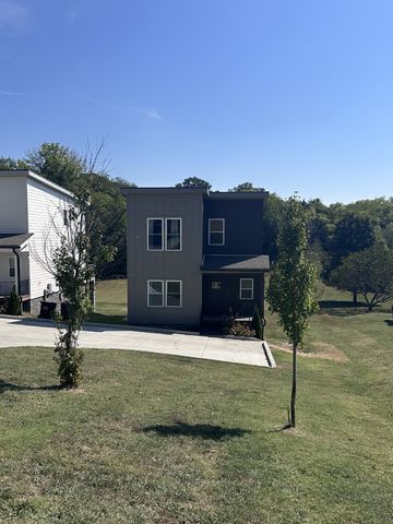 1008 Fontaine Dr, Goodlettsville, TN 37072