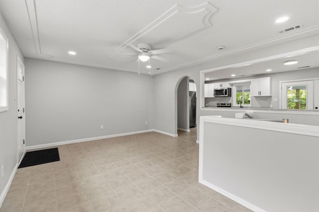 143 Mason Lake Road, Berea, KY 40403