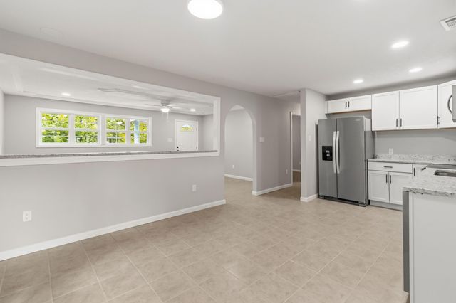 143 Mason Lake Road, Berea, KY 40403