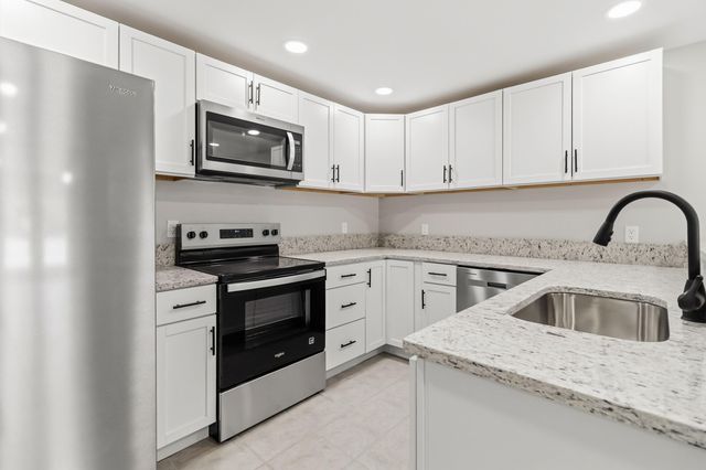 143 Mason Lake Road, Berea, KY 40403
