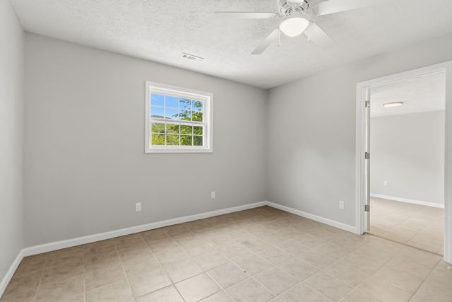 143 Mason Lake Road, Berea, KY 40403