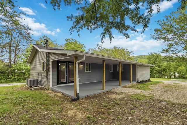 143 Mason Lake Road, Berea, KY 40403