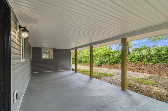 143 Mason Lake Road, Berea, KY 40403