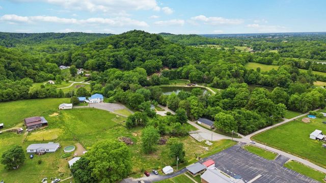 143 Mason Lake Road, Berea, KY 40403
