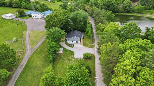 143 Mason Lake Road, Berea, KY 40403