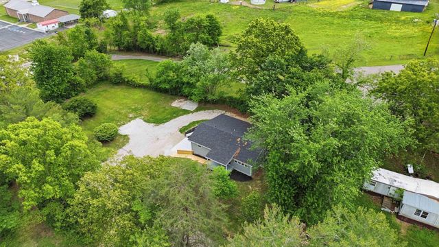 143 Mason Lake Road, Berea, KY 40403