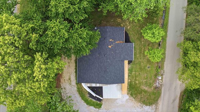 143 Mason Lake Road, Berea, KY 40403