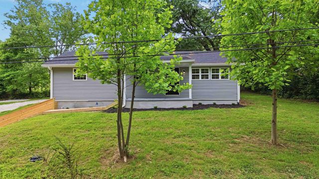 143 Mason Lake Road, Berea, KY 40403