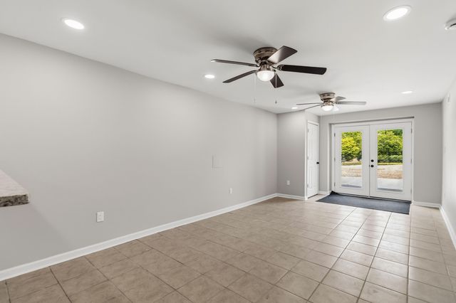 143 Mason Lake Road, Berea, KY 40403