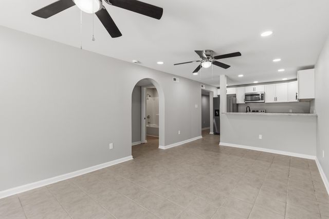 143 Mason Lake Road, Berea, KY 40403