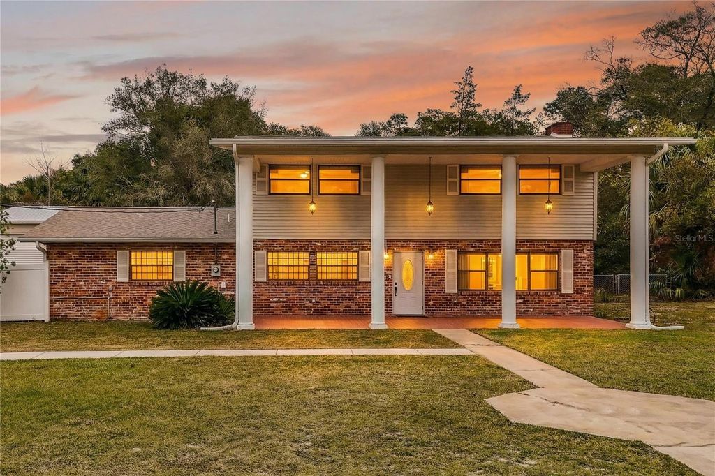 11 REYES ROAD, Deland, FL 32724