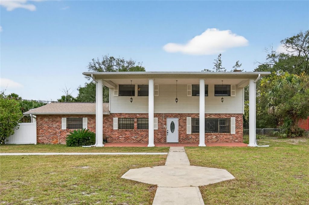 Image 2 of property listing at 11 REYES ROAD, Deland, FL 32724