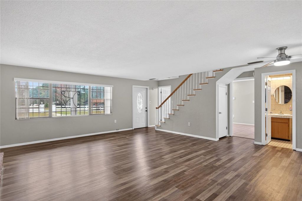 Image 13 of property listing at 11 REYES ROAD, Deland, FL 32724