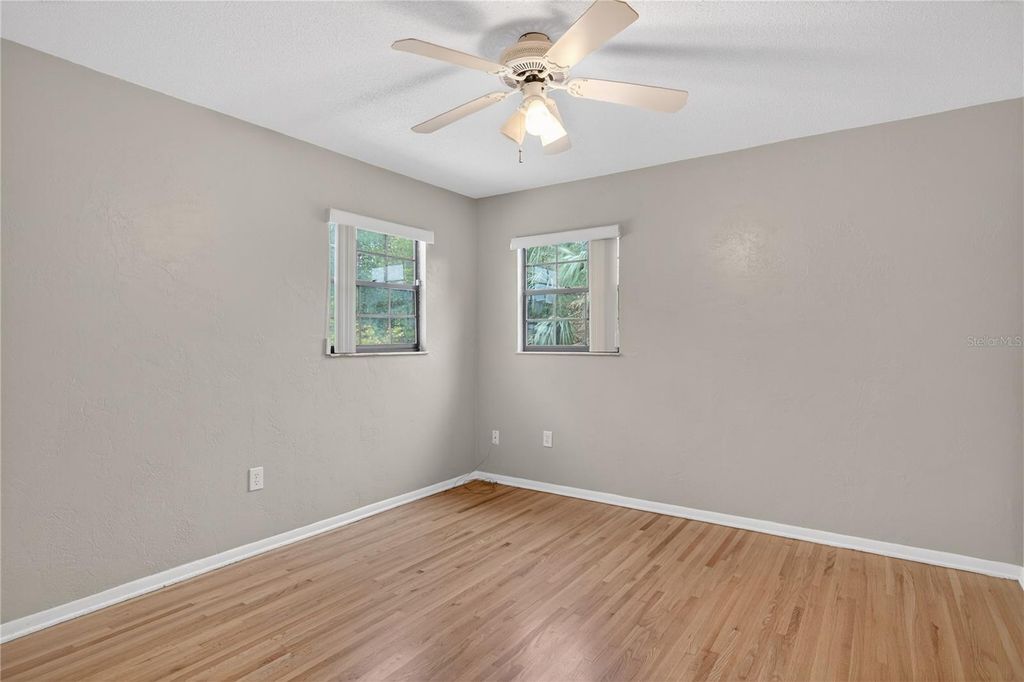 Image 25 of property listing at 11 REYES ROAD, Deland, FL 32724