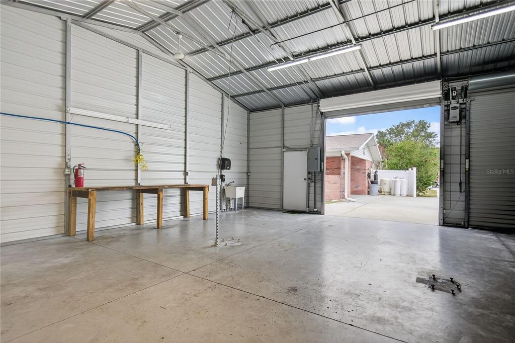 Image 34 of property listing at 11 REYES ROAD, Deland, FL 32724