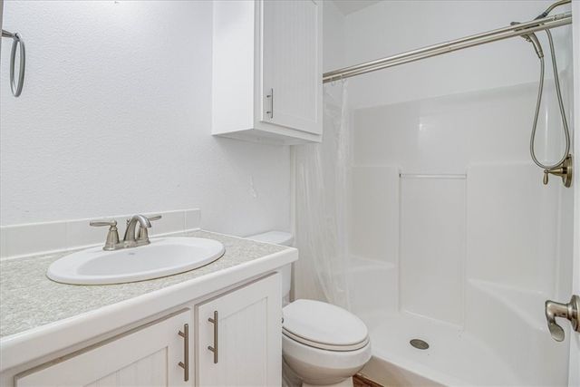 325 10th St, Port Aransas, TX 78373