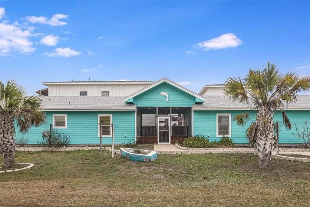 325 10th St, Port Aransas, TX 78373