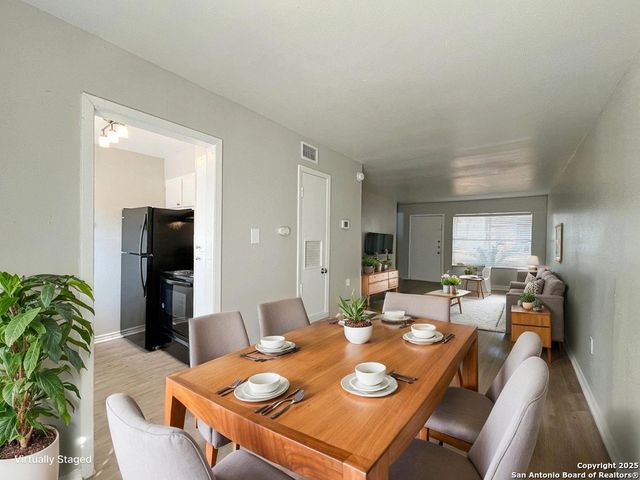 2802 Lasses Blvd Apt 8, San Antonio, TX 78223