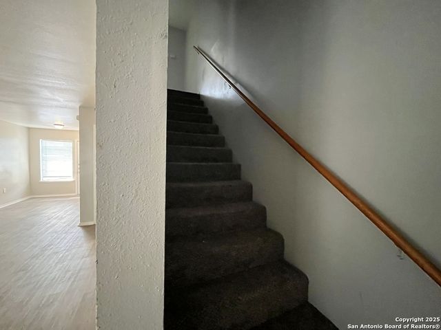 2802 Lasses Blvd Apt 8, San Antonio, TX 78223