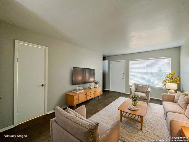 2802 Lasses Blvd Apt 8, San Antonio, TX 78223