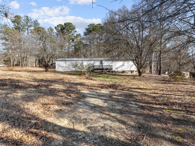 450 Tumble Rock Drive, Cowpens, SC 29330