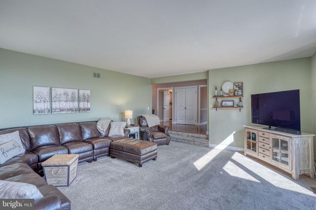 107 COUNTRY FLOWER RD, Newark, DE 19711