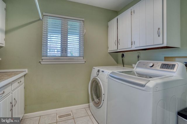 107 COUNTRY FLOWER RD, Newark, DE 19711