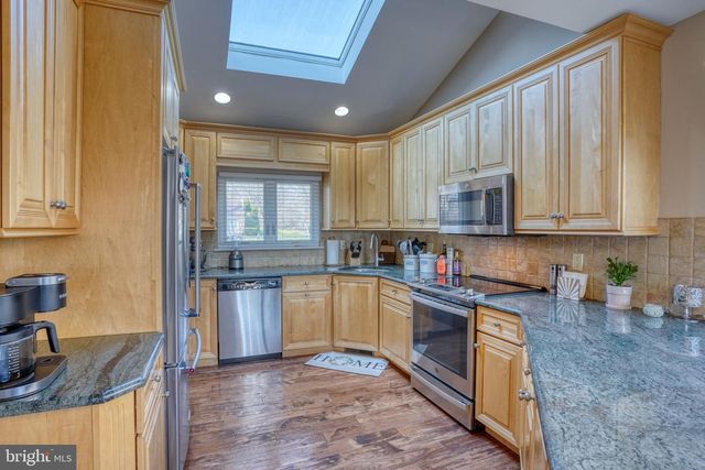 107 COUNTRY FLOWER RD, Newark, DE 19711