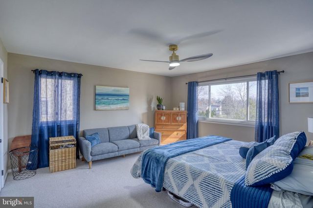 107 COUNTRY FLOWER RD, Newark, DE 19711