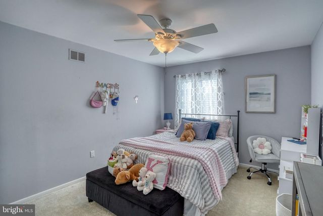 107 COUNTRY FLOWER RD, Newark, DE 19711