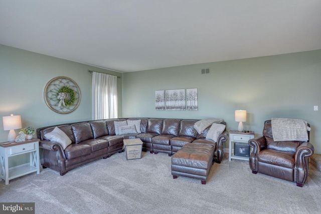 107 COUNTRY FLOWER RD, Newark, DE 19711