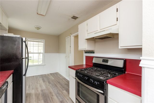 3513 Monterrey St, Corpus Christi, TX 78411