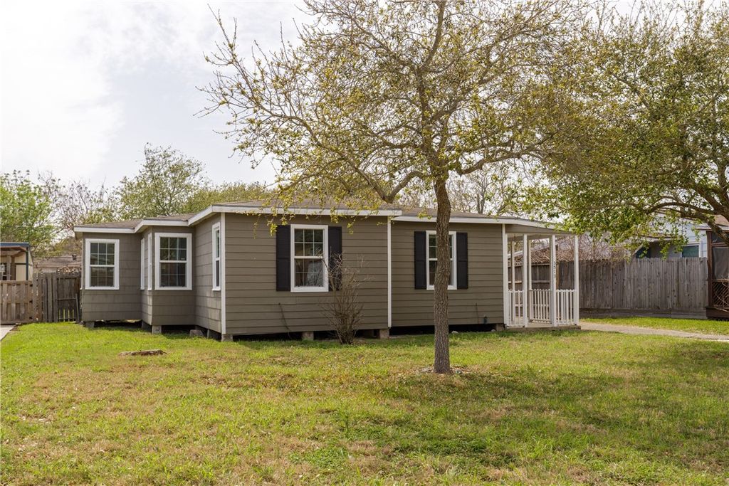 3513 Monterrey St, Corpus Christi, TX 78411