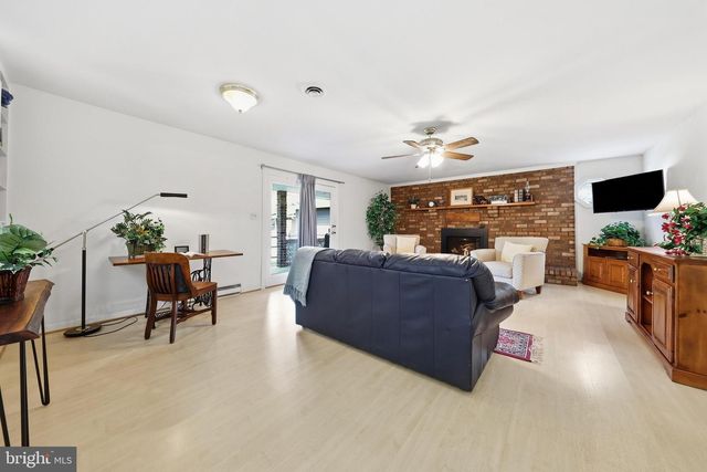 1716 GABLEHAMMER RD, Westminster, MD 21157